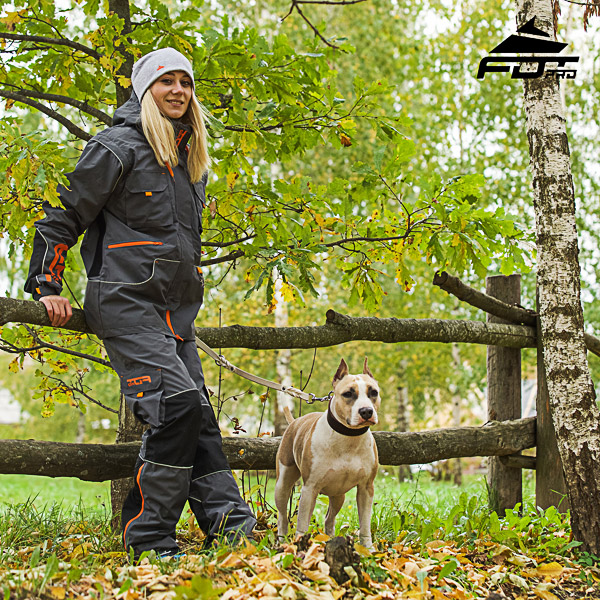 Men and Women Design Pants with Convenient Side Pockets for Active Dog Training